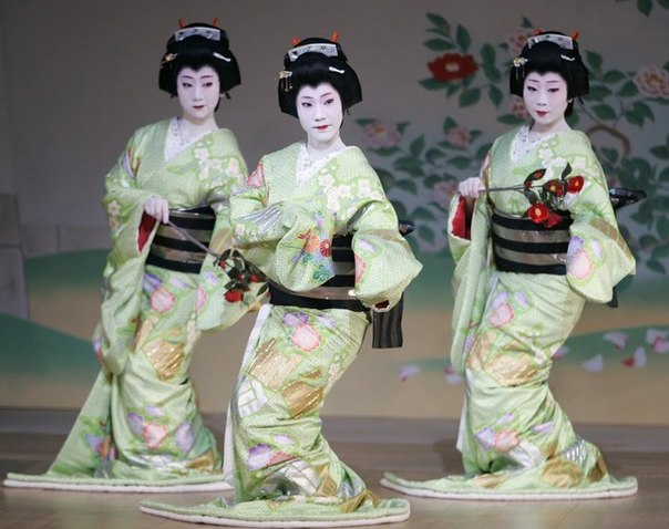 Japanese dance